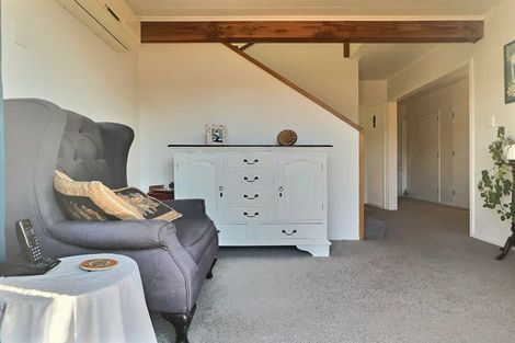 Photo of property in 2/27 Islington Place, Tamatea, Napier, 4112