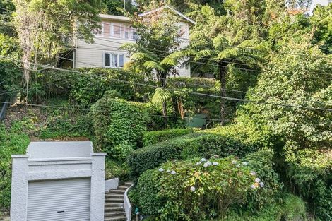 Photo of property in 6 Governor Road, Northland, Wellington, 6012