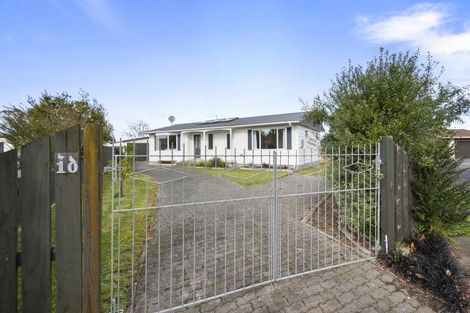 Photo of property in 10 Mansell Crescent, Bulls, 4818