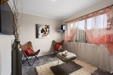 Photo of property in 21 Percy Kinsman Crescent, Riverstone Terraces, Upper Hutt, 5018