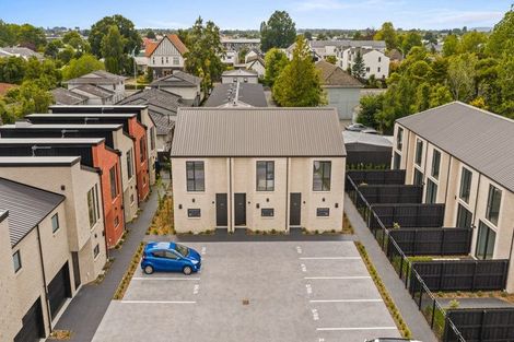 Photo of property in 2/88 Holly Road, St Albans, Christchurch, 8014