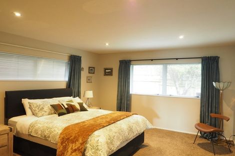 Photo of property in 8 Amner Place, Bluff Hill, Napier, 4110