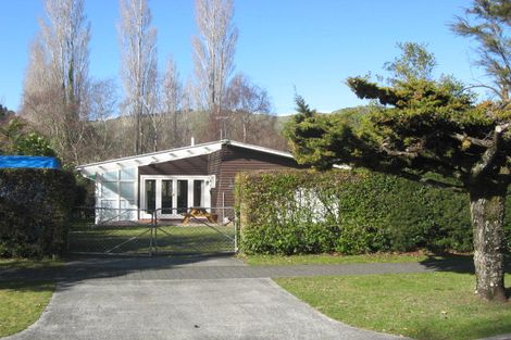 Photo of property in 23 Kinloch Road, Kinloch, Taupo, 3377