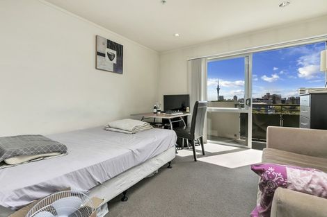 Photo of property in Luna Apartments, 4c/16 Burton Street, Grafton, Auckland, 1010