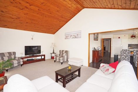 Photo of property in 1/7 Aorangi Place, Birkenhead, Auckland, 0626