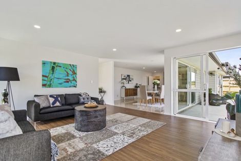 Photo of property in 8 Magnum Drive, Kumeu, 0810