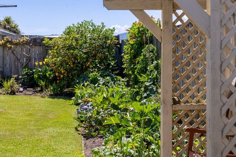 Photo of property in 16 San Vito Place, Paraparaumu Beach, Paraparaumu, 5032
