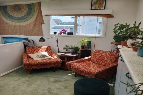 Photo of property in 202 Clyde Street, Island Bay, Wellington, 6023