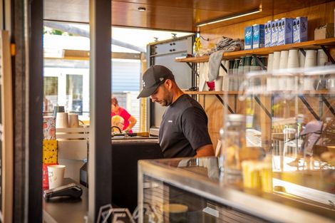 Photo of property in 168 Eaves Bush Parade, Orewa, 0931