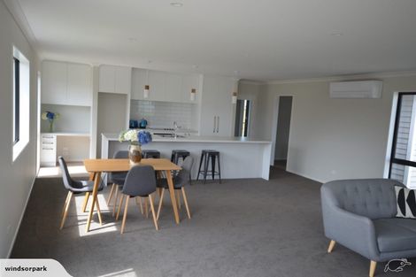 Photo of property in 7 Pembrook Close, Rangiora, 7400