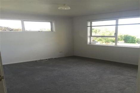Photo of property in 21 Cheval Drive, Totara Vale, Auckland, 0629