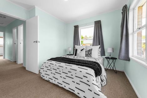 Photo of property in 58 Vardon Road, St Andrews, Hamilton, 3200