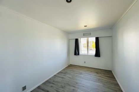 Photo of property in 21 Ludlow Terrace, Totara Vale, Auckland, 0627