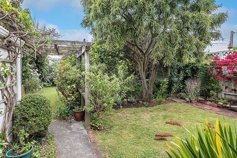 Photo of property in 13 Ross Street, Kilbirnie, Wellington, 6022
