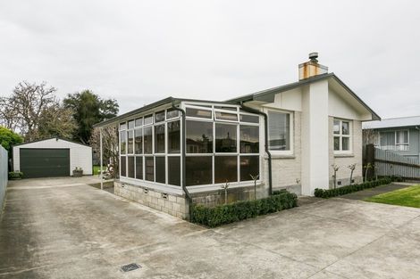Photo of property in 33 Upham Street, Havelock North, 4130