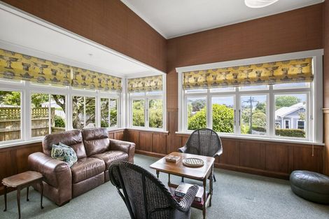Photo of property in 33 Cameron Street, New Plymouth, 4310