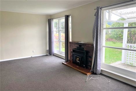 Photo of property in 27 Shakespeare Avenue, Trentham, Upper Hutt, 5018