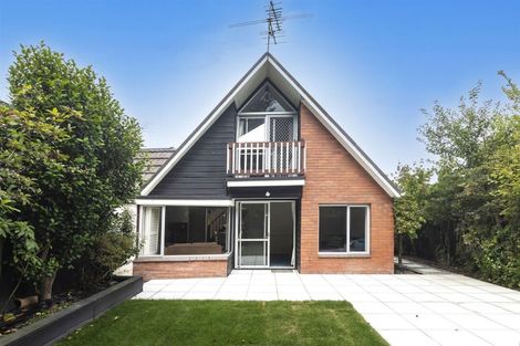 Photo of property in 2/443 Avonhead Road, Avonhead, Christchurch, 8042