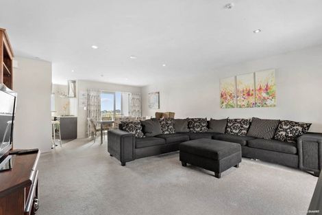 Photo of property in The Rise, 10/11 Hatfield Place, Albany Heights, Auckland, 0632