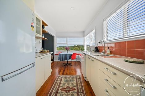 Photo of property in 275 Metcalfe Road, Matakohe, 0593