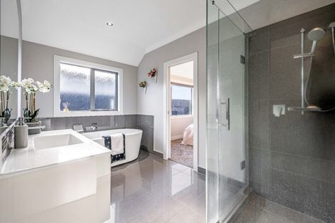 Photo of property in 160 Cumberland Drive, Flagstaff, Hamilton, 3210