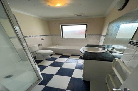 Photo of property in 1 Killybegs Drive, Pinehill, Auckland, 0632