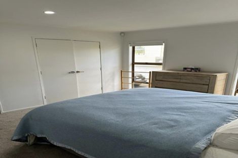 Photo of property in 1/57 Aeroview Drive, Beach Haven, Auckland, 0626