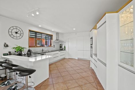 Photo of property in 46 Whiteley Street, Moturoa, New Plymouth, 4310