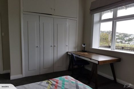 Photo of property in 17 Garfield Street, Brooklyn, Wellington, 6021