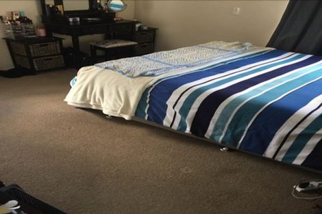 Photo of property in 8 Mirabell Place, Golflands, Auckland, 2013