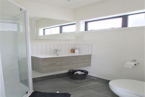 Photo of property in 5 Yeats Grove, Trentham, Upper Hutt, 5018