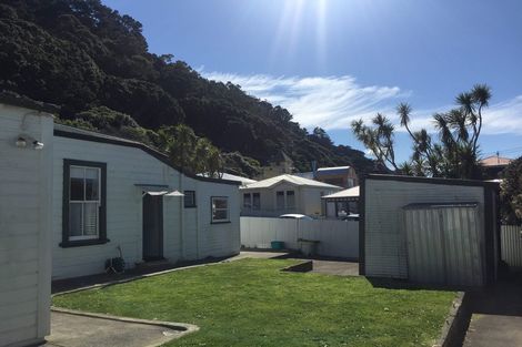 Photo of property in 18-20 Poplar Grove, Thorndon, Wellington, 6011