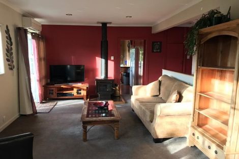 Photo of property in 92 Milton Terrace, Picton, 7220