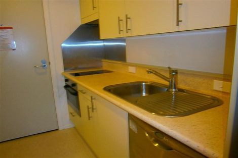 Photo of property in Terrace Heights Apartments, 2/163p The Terrace, Wellington Central, Wellington, 6011