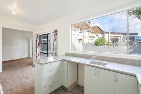 Photo of property in 55 Loyalty Street, Forbury, Dunedin, 9012