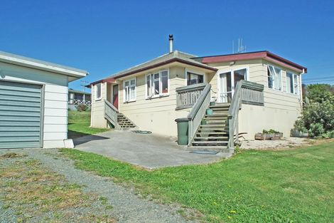 Photo of property in 15 Semple Street, Kakanui, Oamaru, 9495