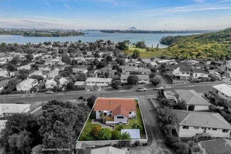 Photo of property in 25 Corinna Street, Welcome Bay, Tauranga, 3112