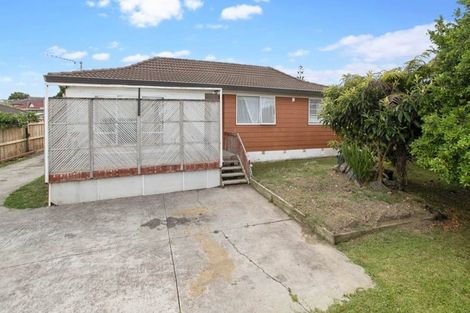 Photo of property in 25 Etherton Drive, Weymouth, Auckland, 2103