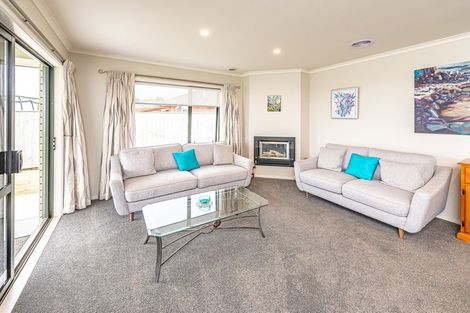 Photo of property in 33 Magnolia Crescent, Tawhero, Whanganui, 4501