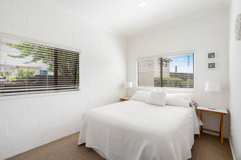 Photo of property in 1 Moana Drive, Mahia, 4198