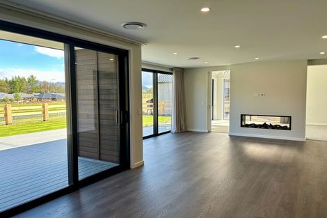 Photo of property in 15 Mason Street, Wanaka, 9305