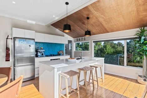 Photo of property in 44 Victoria Road, New Plymouth, 4310