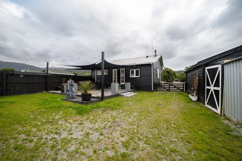 Photo of property in 70 Moorhouse Street, Ross, 7812