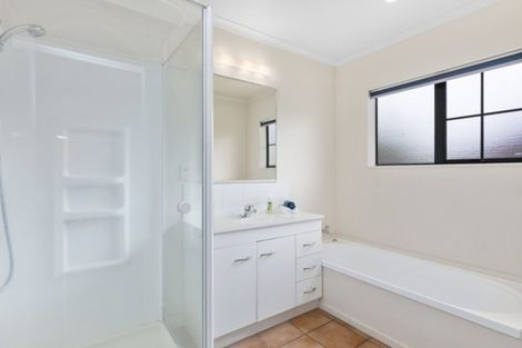 Photo of property in 2/32 Bauchop Road, Waterloo, Lower Hutt, 5011