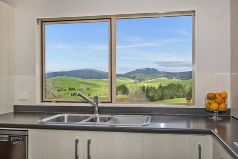 Photo of property in 256 Pataua South Road, Pataua South, Onerahi, 0192