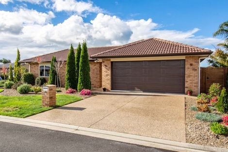 Photo of property in 22 Oakwood Way, Papamoa Beach, Papamoa, 3118