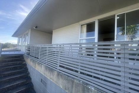 Photo of property in 49 Walworth Avenue, Pakuranga Heights, Auckland, 2010