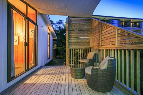 Photo of property in 69 Peach Road, Glenfield, Auckland, 0629