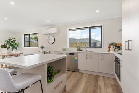 Photo of property in 37 Rhodes Street, Carterton, 5713