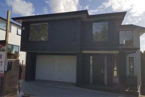 Photo of property in 8 Newport Place, Forrest Hill, Auckland, 0620